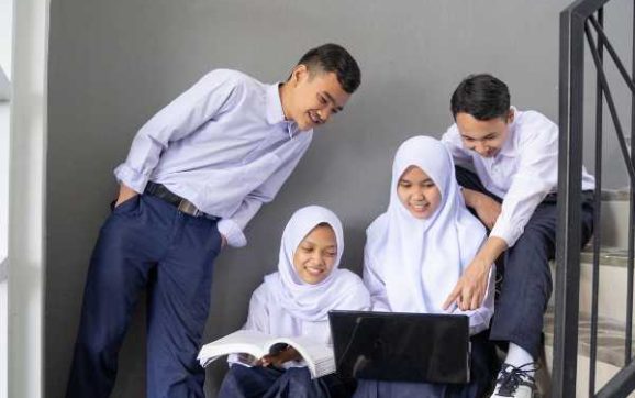 Inovasi Presensi SMP 6 Karawang: Cegah Siswa Bolos dan Tawuran dengan e-Monitoring