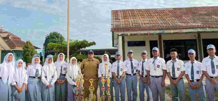 Paskibra SMKN 1 Tirtamulya Borong 3 Piala di LKBB Gala Muda Gunakta Competition