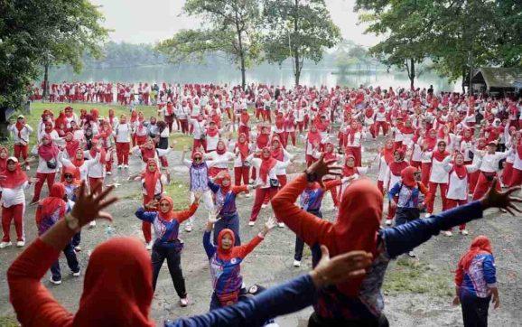 Gebyar Senam Sehat: YJI Karawang Dorong Hidup Sehat