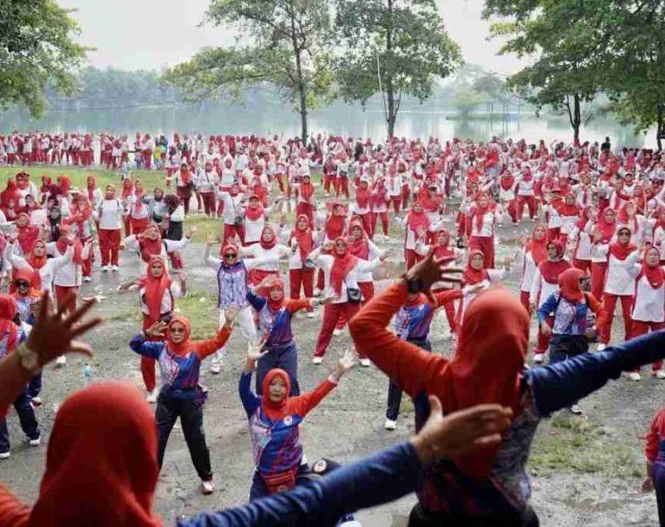 Gebyar Senam Sehat: YJI Karawang Dorong Hidup Sehat