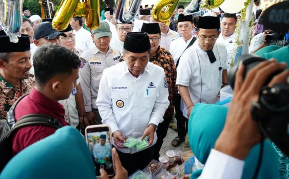 Pemkab Karawang Salurkan Bantuan Sosial dalam Tarling Ramadan 1446 H