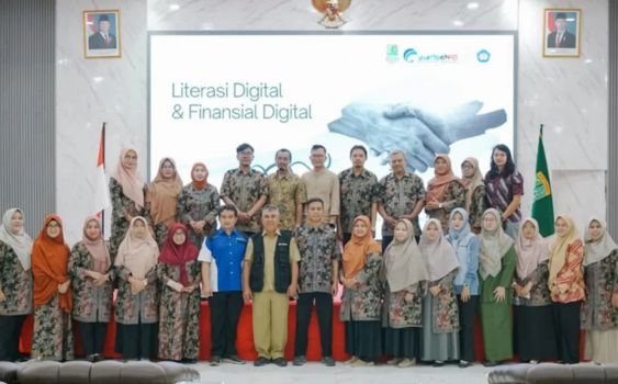 Diskominfo Karawang dan MGMP Ekonomi SMA Bahas Literasi Digital & Finansial