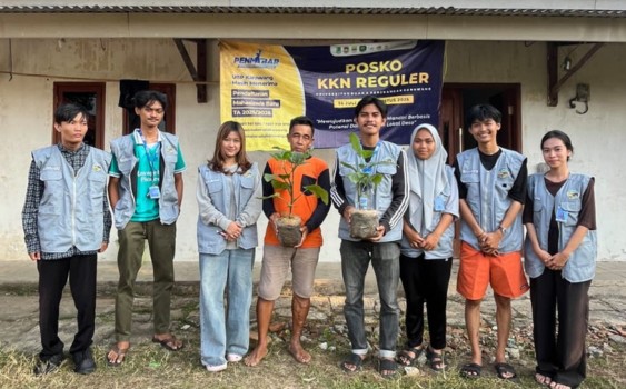 Mahasiswa KKN UBP Karawang Ajak Warga Karang Mekar Wujudkan Kemandirian Pangan Melalui Gerakan Indonesia Menanam