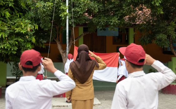 Sejarah Upacara Bendera di Indonesia: Dari Pengibaran Bendera Pusaka Hingga Wajib di Sekolah