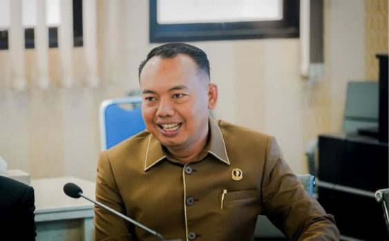 Satu Tahun Kepemimpinan KDM-Erwan: Ketua Komisi I DPRD Jabar Soroti Celah Regulasi di Balik Visi Populis