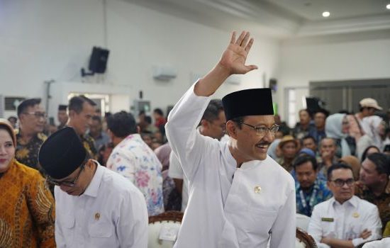 Mensos Gus Ipul Apresiasi Capaian UHC 100% di Karawang dan Sosialisasi Data Tunggal (DTSEN)