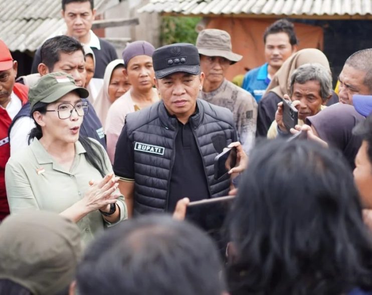 Bupati Aep dan Rieke Diah Pitaloka Tinjau Banjir Karangligar, Siapkan Rumah Pompa