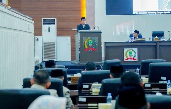 Sampaikan LKPJ 2025, Bupati Aep Paparkan Kenaikan IPM Karawang dan Penurunan Kemiskinan