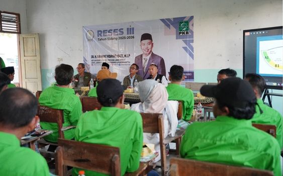 Reses di Jayakerta, Rahmat Hidayat Djati Ajak Kader Milenial PKB Karawang Melek Politik